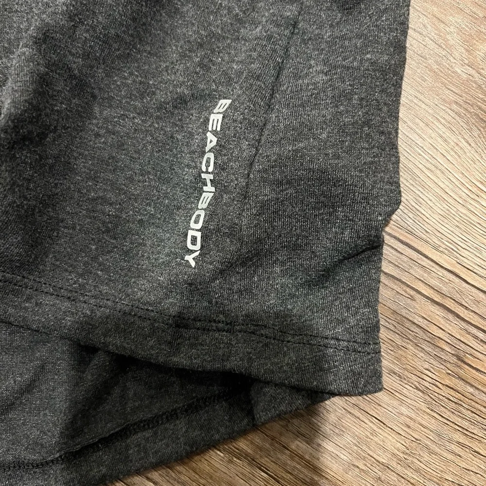 Beachbody Charcoal pineapple pineapple V-Neck Top - Picture 2 of 5